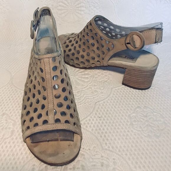 PAUL GREEN beige nubuck perforated slingbacks - Picture 3 of 6